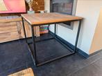 Bijzettafel Eik met zwart stalen frame, Huis en Inrichting, Ophalen, Gebruikt, Vierkant