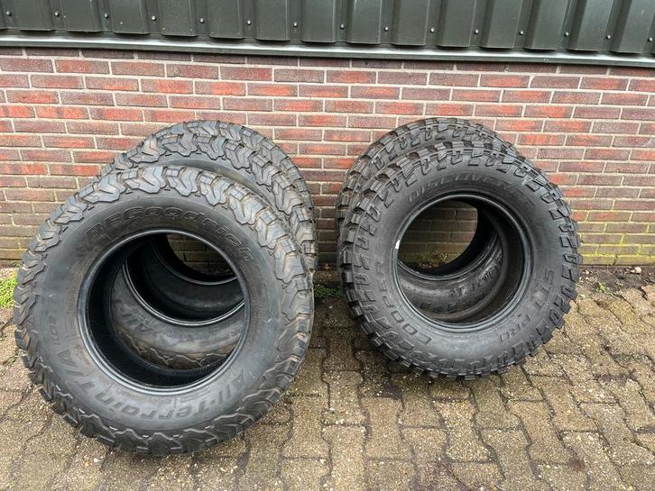 BF Goodrich All-terrain KO2 / Cooper Discoverer STT PRO, Auto-onderdelen, Banden en Velgen, Band(en), All Season, 17 inch, Terreinwagen