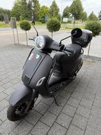 Elektrische brommer met een Kapotte batterij, Ophalen, Elektrisch, Zo goed als nieuw