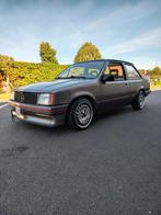Opel Corsa a tr 1986, Voorwielaandrijving, Stof, 2 deurs, Zilver of Grijs