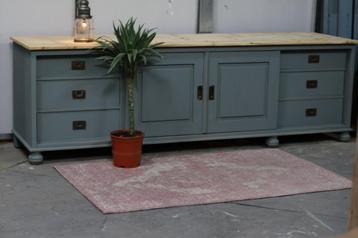 Tv kast *De bosrand* vintage beschikbaar voor biedingen