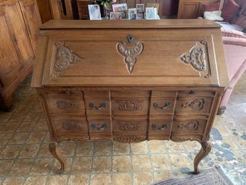 Ancien bureau secrétaire, très bon état. beschikbaar voor biedingen