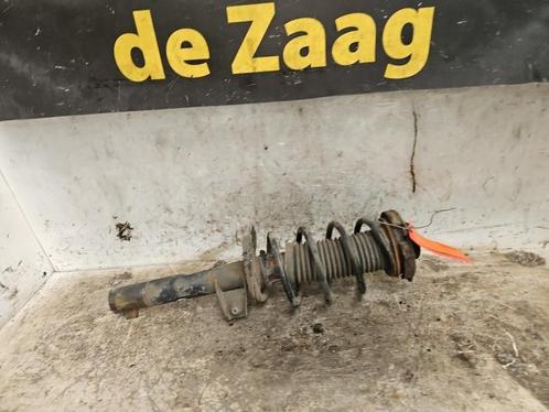 Schokdemper rechts-voor van een Volkswagen Golf, Auto-onderdelen, Ophanging en Onderstel, Volkswagen, Gebruikt, 3 maanden garantie