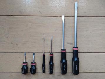 Schroevendraaiersets FACOM/TOPCRAFT/POWERFIX beschikbaar voor biedingen