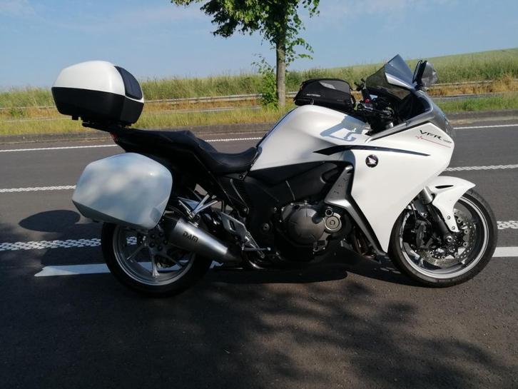 moto, Motos, Motos | Honda, Particulier, Tourisme, plus de 35 kW, 4 cylindres, ABS, Transmission par cardan, Éclairage LED, Échappement sport