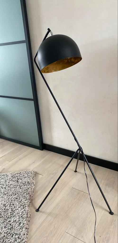 Vloerlamp zwart metaal goud spiraallamp inc., Huis en Inrichting, Lampen | Vloerlampen, Gebruikt, 100 tot 150 cm, Metaal, Ophalen