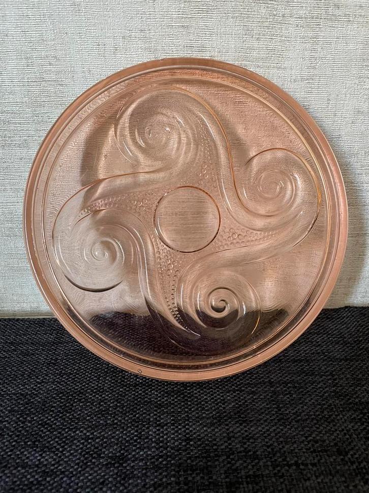 Oude onderzetter van Rosaline-glas, Antiek en Kunst, Antiek | Glaswerk en Kristal, Ophalen of Verzenden