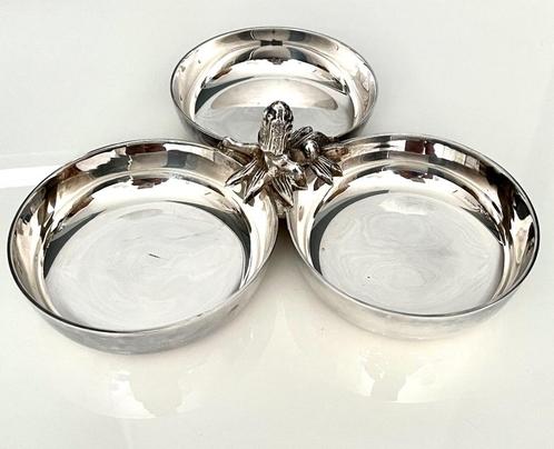 Verzilverd presenteerschaaltje met drie ronde vakken., Huis en Inrichting, Woonaccessoires | Schalen en Manden, Gebruikt, Schaal