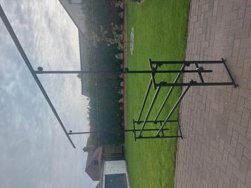 Dj booth tafel + lichtstatief in één  beschikbaar voor biedingen