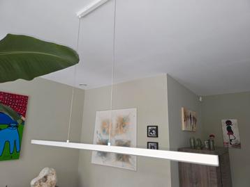 Staaf hanglamp Philips. LED warm licht.  beschikbaar voor biedingen