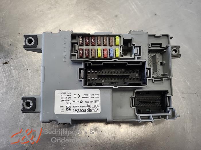 Zekeringkast van een Opel Combo, Auto-onderdelen, Elektronica en Kabels, Opel, Gebruikt, 3 maanden garantie, Ophalen of Verzenden