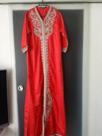 Marokkaanse jurk, Ophalen