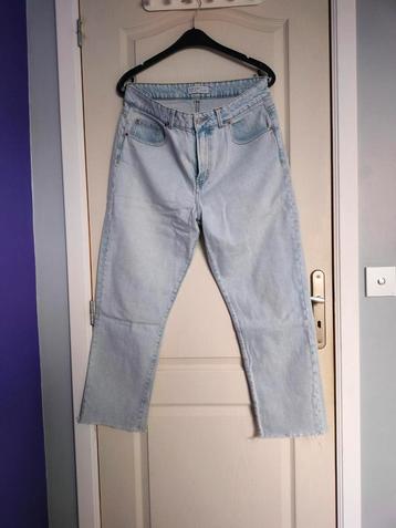 Pantalons jeans femme T. 36 à 44 -10€/pce disponible aux enchères