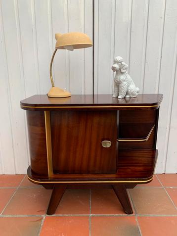 Klein vintage retro bijzetkastje/nachtkastje beschikbaar voor biedingen
