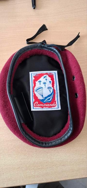 Red baret para commando  disponible aux enchères