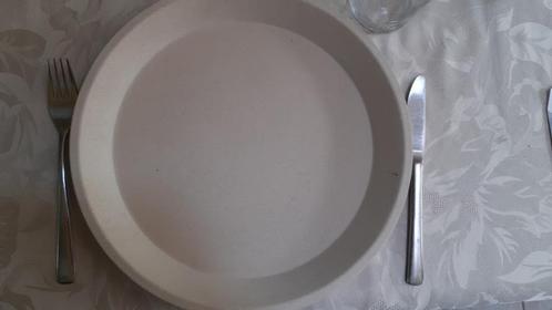 6 prachtige lichtgewicht borden 28 cm effen beige of mokka, Huis en Inrichting, Keuken | Servies, Nieuw, Bord(en), Effen, Overige materialen