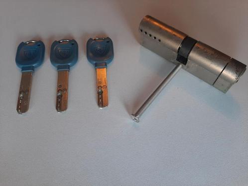 Cylindre (serrure / barillet) de porte 90mm (45/45), Doe-het-zelf en Bouw, Hang- en Sluitwerk, Zo goed als nieuw, Ophalen