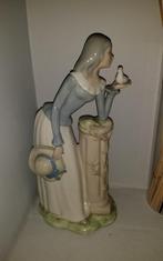 2 beelden 31 cm hoog, Enlèvement