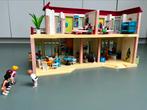 Hotel + meubels + tal van voorwerpen en personages + busje, Kinderen en Baby's, Speelgoed | Playmobil, Ophalen, Zo goed als nieuw