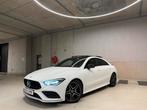 MERCEDES-BENZ CLA180/AMG/NIGHT/PANO/CAMERA/SFEER/GARANTIE, Auto's, Alcantara, Wit, 1332 cc, ABS