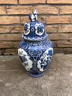 Grote Royal Sphinx vaas urn Maastricht Delft, Antiek en Kunst, Ophalen