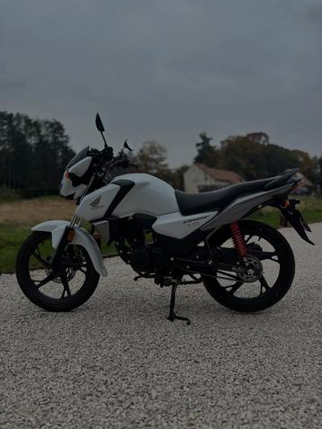 Honda CB125 2023 (nieuw!) beschikbaar voor biedingen