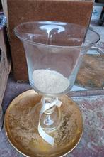 Grand vase, Enlèvement