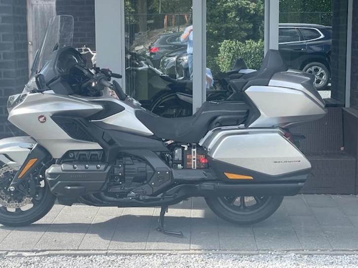 HONDA GL 1800 Goldwing DCT Tour , 07/2025 ! Slechts 450km!!!, Motoren, Motoren | Honda, Bedrijf, Toermotor, ABS, Cruise Control