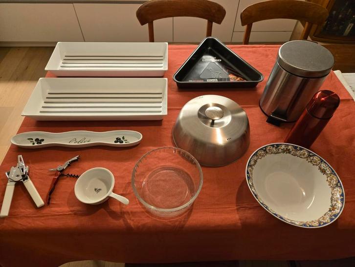 Douze articles en super parfait état comme résidence seconda, Maison & Meubles, Cuisine | Couverts, Enlèvement ou Envoi