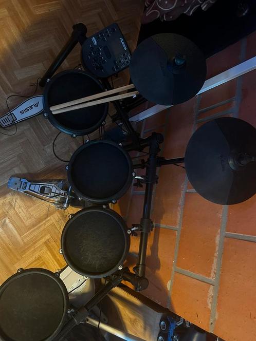 Alesis Drumstel, Muziek en Instrumenten, Drumstellen en Slagwerk, Pearl, Ophalen