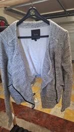 2 cardigans, grijs en beige M, Kleding | Dames, Ophalen of Verzenden, Gedragen, Maat 38/40 (M), Beige