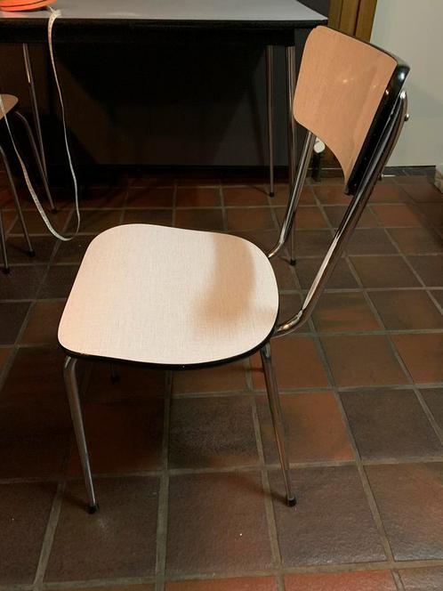 Vintage keukenstoelen vroege jaren ‘60 - 2 beschikbaar, Antiek en Kunst, Antiek | Meubels | Stoelen en Sofa's, Ophalen