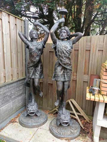 2 grote gesigneerde bronzen beelden/lampen van L. Steiner  beschikbaar voor biedingen