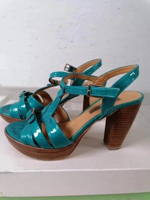sandalen zinda maat 36, Kleding | Dames, Schoenen, Zo goed als nieuw, Sandalen of Muiltjes, Overige kleuren, Ophalen of Verzenden
