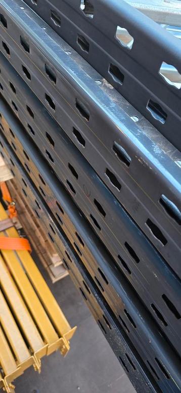 Ca. 20 meter palletstelling stelling rekken schappen racking beschikbaar voor biedingen