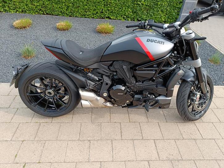Ducati XDiavel Black Star bwj. 2021., Motoren, Motoren | Ducati, Particulier, Overig, meer dan 35 kW, 2 cilinders, ABS, Cruise Control