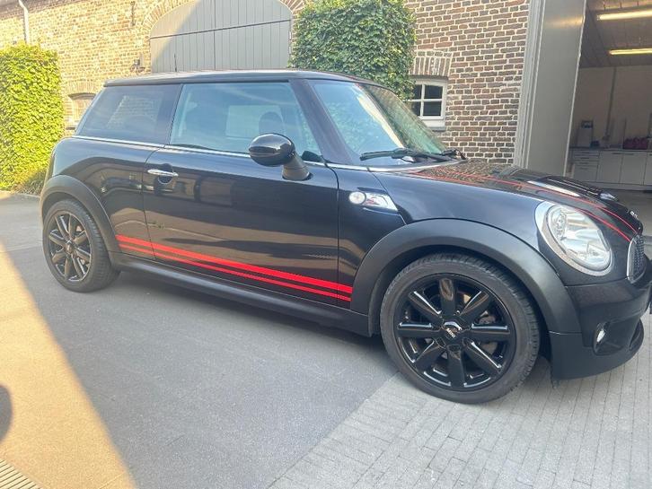 Mini Cooper S 1.6 turbo 172pk, Auto's, Mini, Particulier, Cooper, Benzine, 3 deurs, Handgeschakeld, Zwart, Zwart, Leder, Voorwielaandrijving