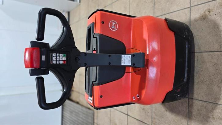 ️ Transpalette électrique BT Transpalette Electrique 1 600, Articles professionnels, Machines & Construction | Transport, Enlèvement