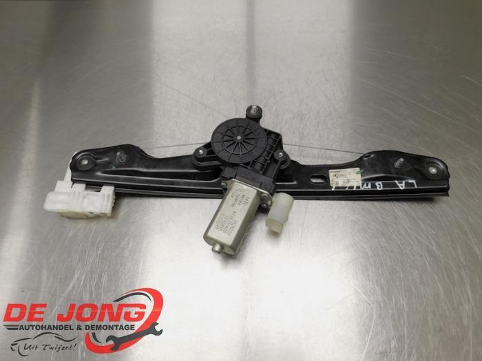 Ruitmechaniek 4Deurs links-achter van een BMW 1-Serie, Auto-onderdelen, Ruiten en Toebehoren, BMW, Gebruikt, 3 maanden garantie