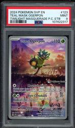 Teal Mask Ogerpon [Pokemon Center Stamp] PSA 9 - SVP123, Ophalen of Verzenden, Zo goed als nieuw, Losse kaart