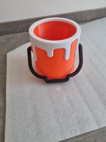 Drippy Bucket beschikbaar voor biedingen
