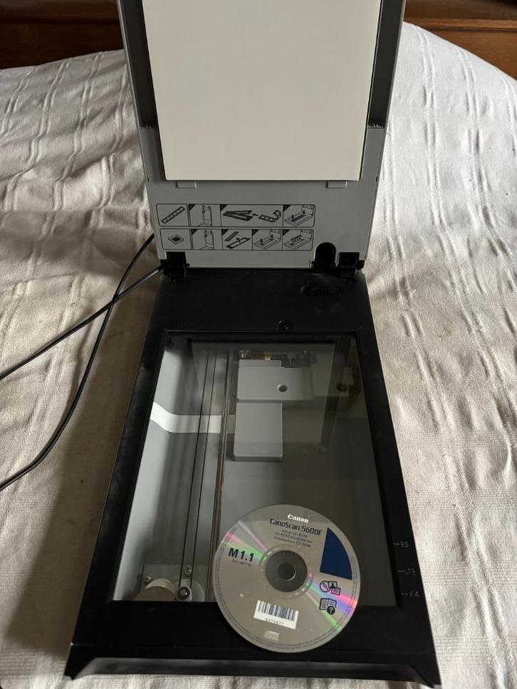 Scanner Canon  5600 F, Computers en Software, Scanners, Zo goed als nieuw, Documentscanner, MacOS, Windows, Ophalen