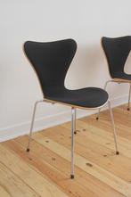 Chaises Arne Jacobsen série 7 pour Fritz Hansen, Noir, Cinq, Six Chaises ou plus, Utilisé
