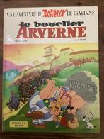 Asterix le bouclier Arverne édition originale, Gelezen, Uderzo, Ophalen of Verzenden, Eén stripboek