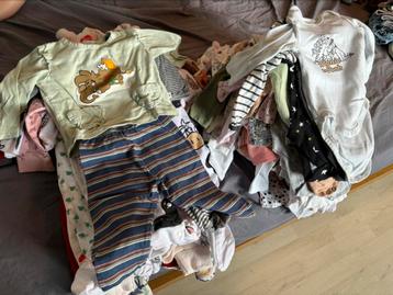 Vêtements pour bébés, tailles 50 à 62, 110 pièces