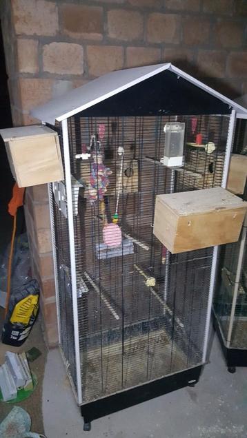 Ferplast Cage à oiseaux avec 4 nichoirs couleur blanc/noir, Enlèvement, Comme neuf, Cage à oiseaux