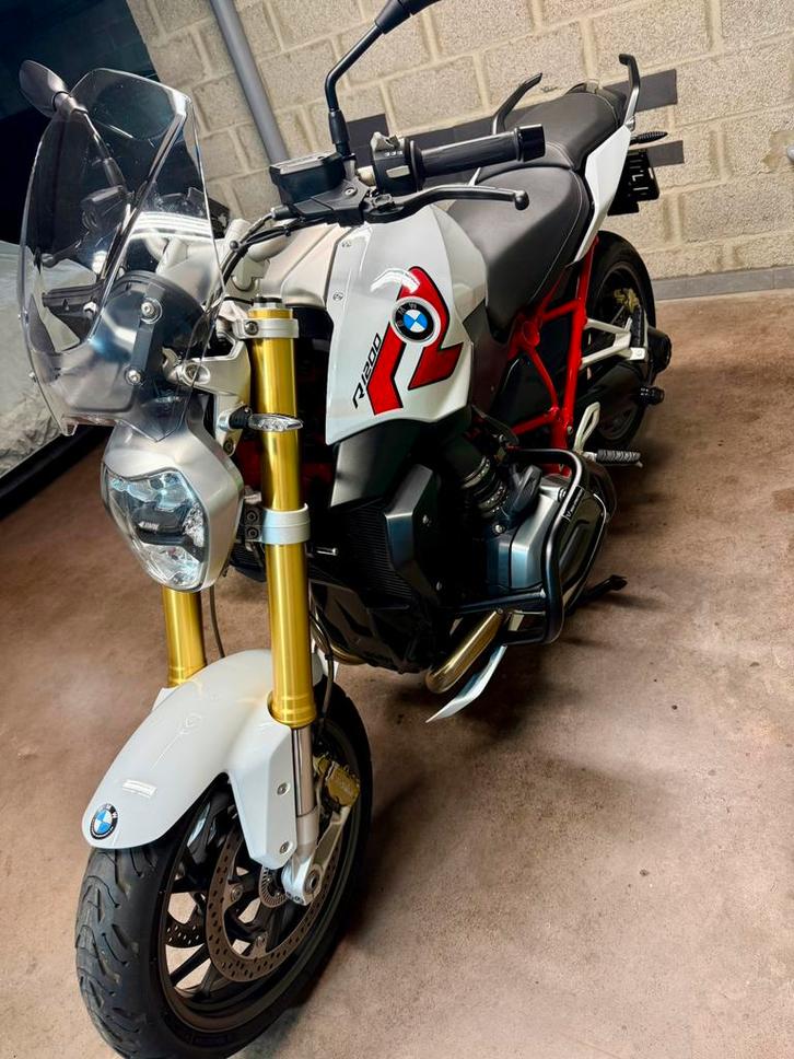 BMW R1200R LC (carnet d'inspection complet), Motos, Motos | BMW, Particulier, Naked bike, 2 cylindres, ABS, Transmission par cardan