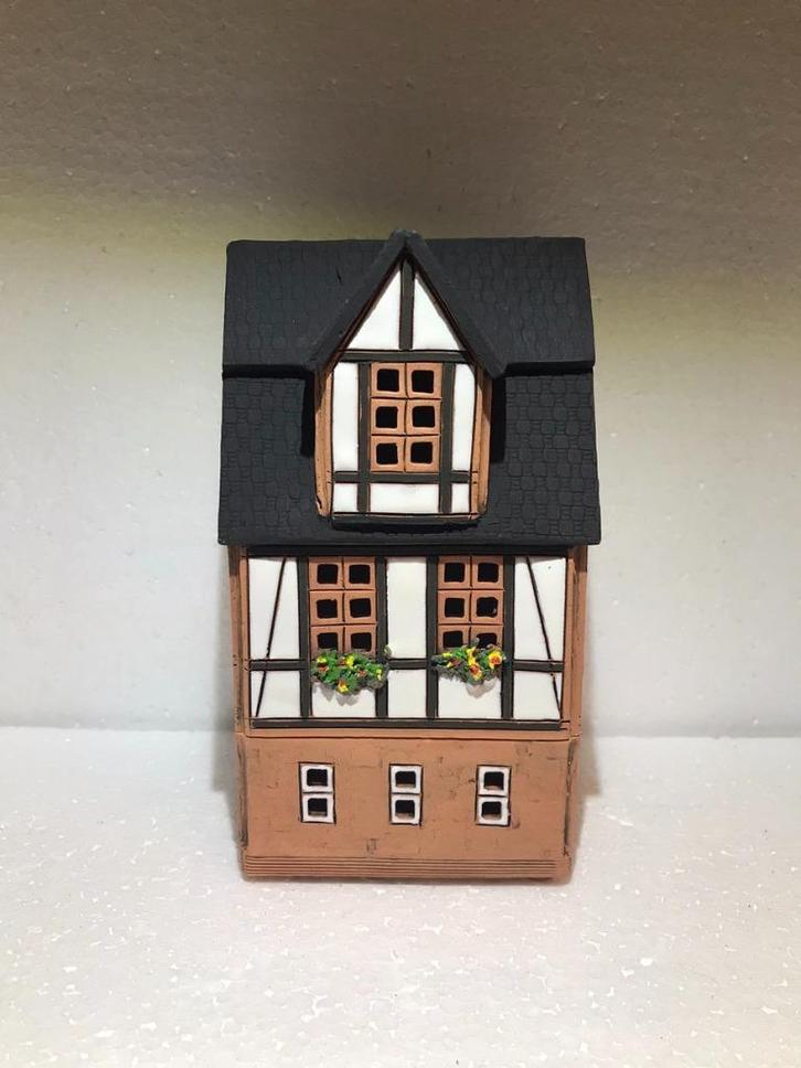 A100L keramisch kersthuis, Diversen, Kerst, Nieuw, Ophalen of Verzenden