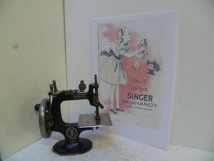 Antiek Kinder Singer Naaimachientje Type 20 € 60, Antiek en Kunst, Antiek | Naaimachines, Ophalen of Verzenden
