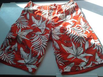 surfshort H&M maat 34 large L nieuwstaat + flesopener in zak beschikbaar voor biedingen